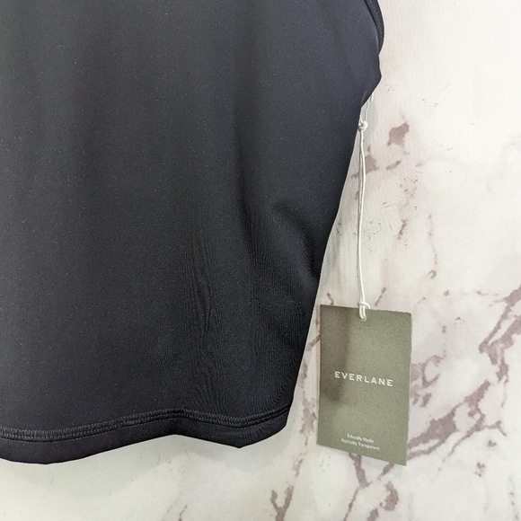 Everlane Tank Top Women Black Crop The Perform Cami Shelf Bra NEW - Picture 6 of 13
